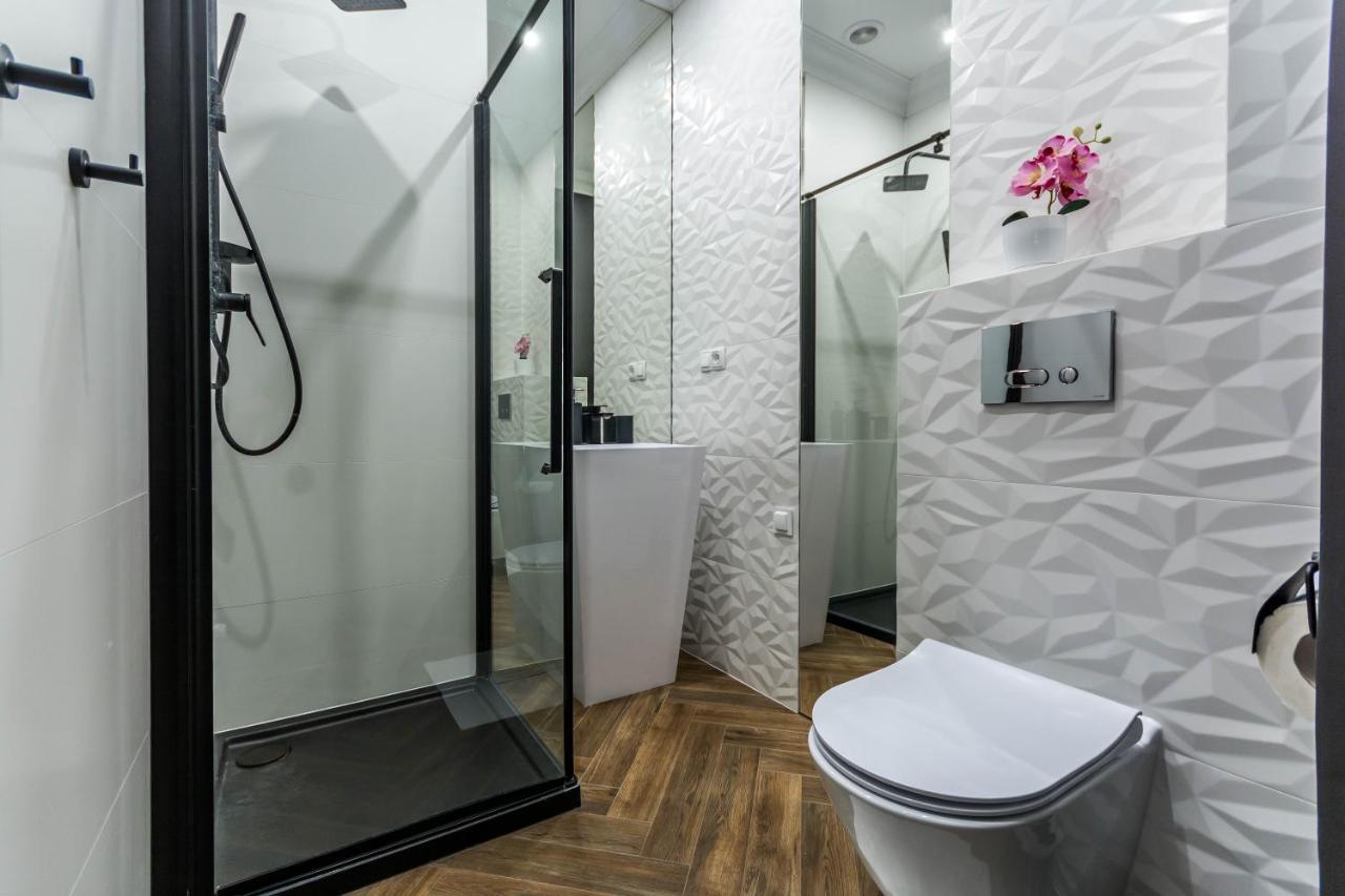 Luxury Jacuzzi Apartment كراكوفيا المظهر الخارجي الصورة